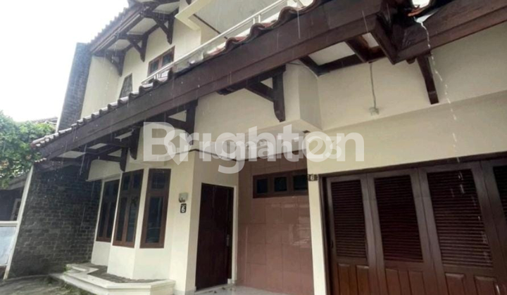 Rumah Terawat Strategis Selangkah Menuju Mall Pondok Indah Jakarta Selatan