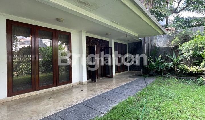 FURNISHED HOUSE IN THE ELITE SIMPRUG GOLF AREA SENAYAN SOUTH JAKARTA