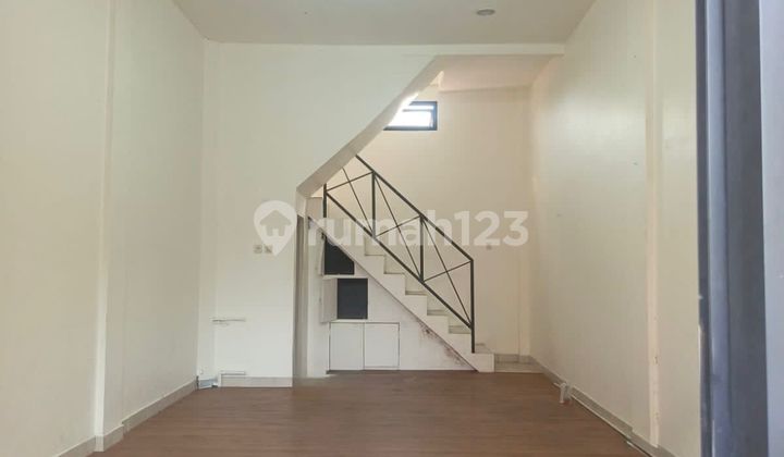 Strategic Shop House in Front of Main Road Near Living Plaza Cinere Depok