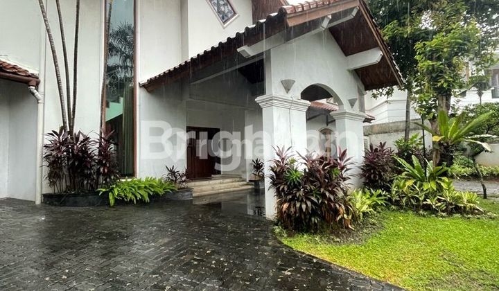 Rumah Strategis Asri Aman Nyaman Komplek Elite Pondok Indah Jakarta Selatan