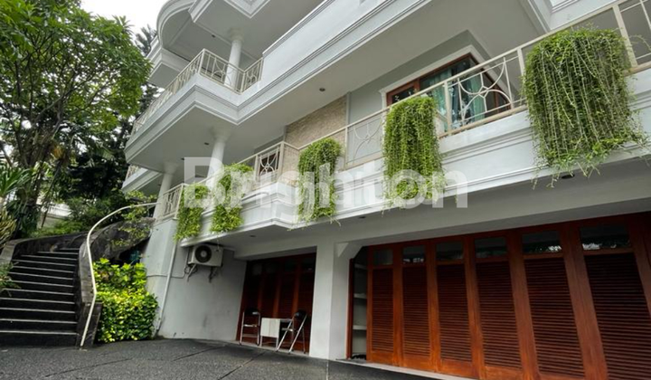 Rumah Siap Huni Ada Pool Dalam Komplek Elite Pondok Indah Jakarta Selatan