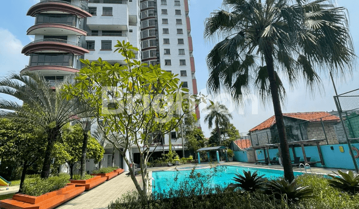 RUANG USAHA CAFE ATAU RESTO LOKASI DEPAN POOL DALAM APARTMENT MIDTOWN SIMATUPANG JAKARTA SELATAN 1