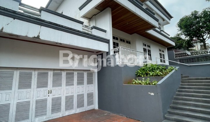 Rumah Bangunan Kokoh Terawat Lokasi Strategis Komplek Elite Bukit Cinere Indah Depok