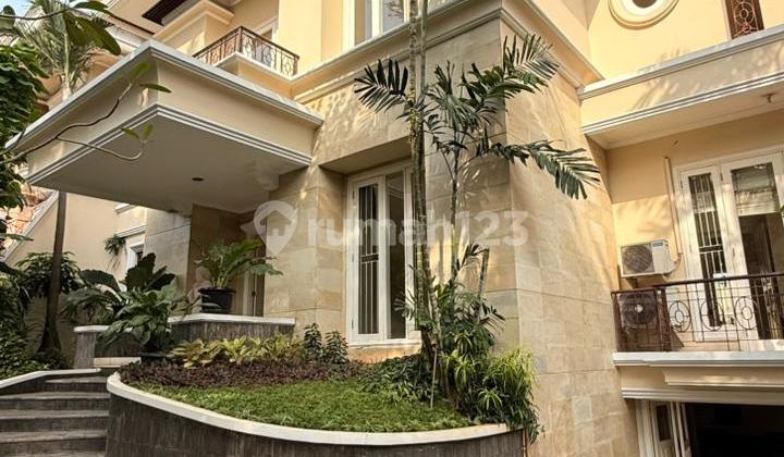 Luxury House Near JIS Metro Pondok Indah School, South Jakarta
