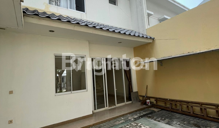 Rumah Modern Dalam Komplek River Valley Dekat Stasiun MRT Lebak Bulus Jakarta Selatan 2