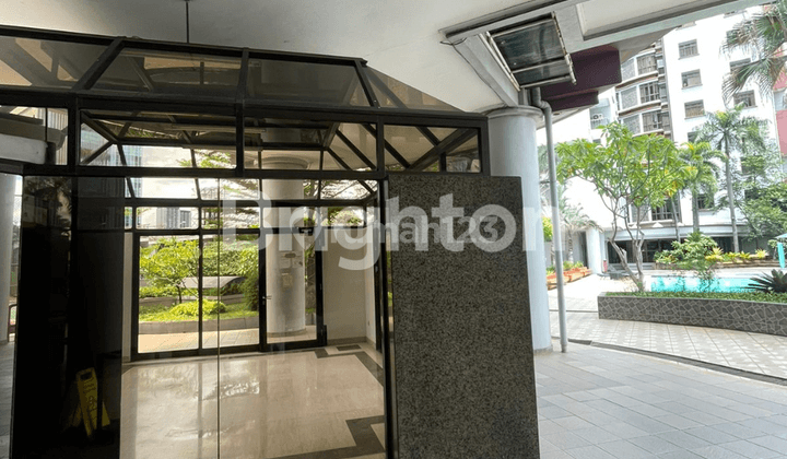 RUANG USAHA CAFE ATAU RESTO LOKASI DEPAN POOL DALAM APARTMENT MIDTOWN SIMATUPANG JAKARTA SELATAN 2