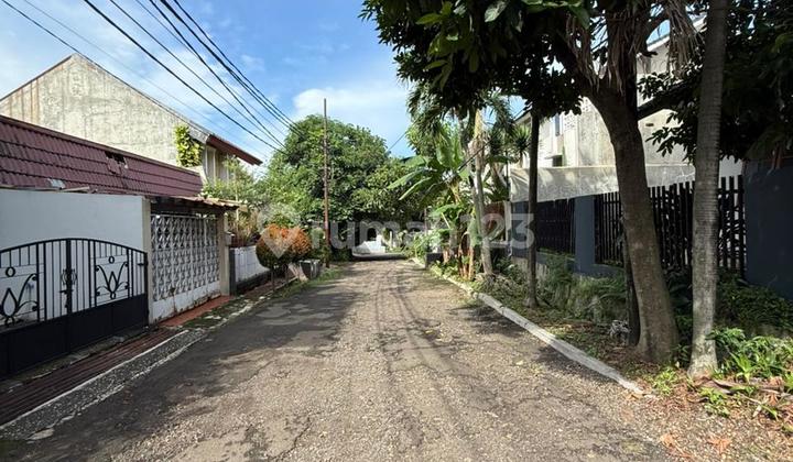 Rumah Hitung Tanah Strategis Dekat Cinere Mall Depok 2