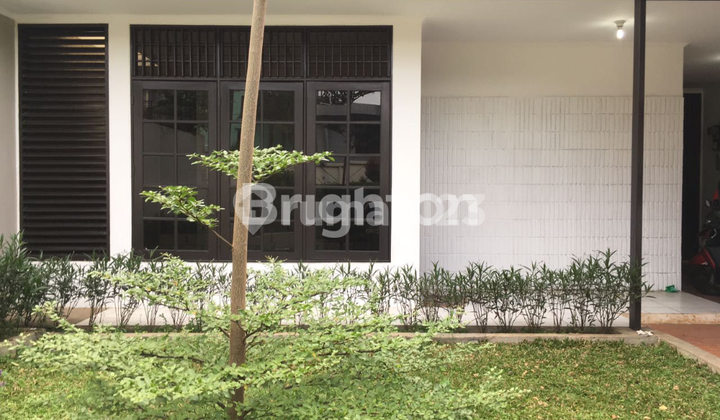 Strategic Home Just Steps Away from Lebak Bulus MRT Station in South Jakarta 2