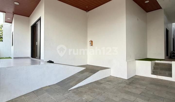 Rumah Baru Bangun Strategis Dekat MRT Lebak Bulus dan Lanbschool Cirendeu Tangerang Selatan 2