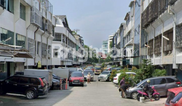 Ruko Strategis Bekas Kantor Dalam Komplek Ruko Mangga Dua Jakarta Pusat Ruko Strategis Bekas Kantor Dalam Komplek Ruko Mangga Dua Jakarta Pusat