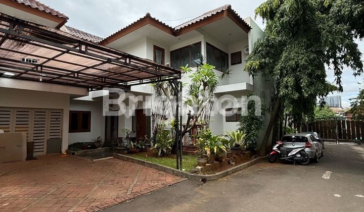 STRATEGIC HOUSE NEAR FATMAWATI MRT STATION AND CIKAL SCHOOL LEBAK BULUS SOUTH JAKARTA