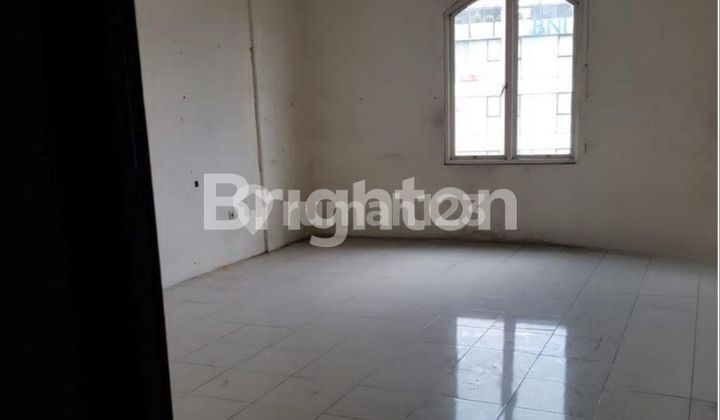 RUKO STRATEGIS DEKAT AREA PERKANTORAN GATOT SUBROTO DI MAMPANG JAKARTA SELATAN