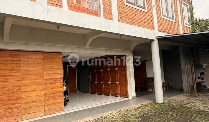 Cozy Fully Furnished House Near MRT Lebak Bulus Station Bintaro South Jakarta