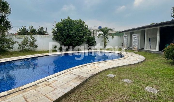 A LARGE AND SPACIOUS HOUSE IN AN ELITE COMPOUND WITH POOL FACILITIES IN CINERE.