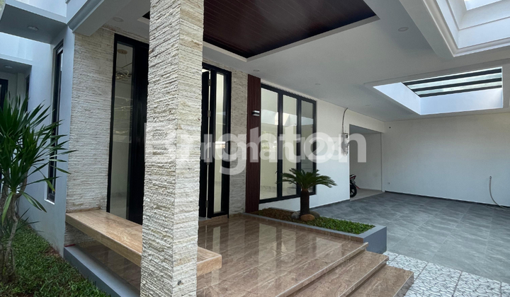 Rumah Strategis Radio Dalam Dekat Pondok Indah Mall Jakarta Selatan Rumah Strategis Radio Dalam Dekat Pondok Indah Mall Jakarta Selatan