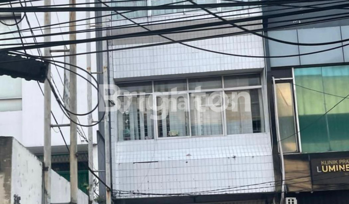 Ruko Terawat dan Strategis Raya Fatmawati Jakarta Selatan Ruko Terawat dan Strategis Raya Fatmawati Jakarta Selatan