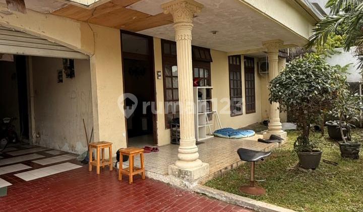 Rumah Hitung Tanah Super Strategis Kapten Tendean Dekat Senopati dan Kuningan Jakarta Selatan