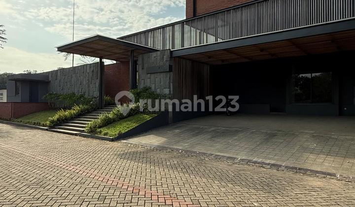 Rumah Baru Modern Tropis Dalam Komplek Elite Dekat Pintu Toll Cinere Depok 2