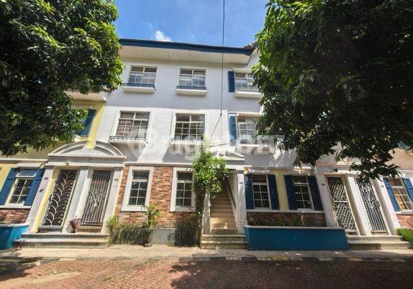 Rumah Fully Furnished Baru Renovasi Strategis Dekat Pintu Tol Karawaci Tangerang Rumah Fully Furnished Baru Renovasi Strategis Dekat Pintu Tol Karawaci Tangerang