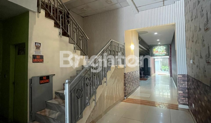 SPACE FOR RENT LANTAI ROOFTOP COCOK USAHA CAFE DEKAT GATOT SUBROTO LOKASI MAMPANG PRAPATAN JAKARTA SELATAN 2