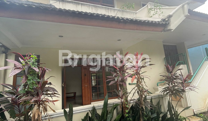 Rumah Klasik Asri Lokasi Strategis Aman Nyaman Dalam Komplek Elite Pondok Indah Jakarta Selatan