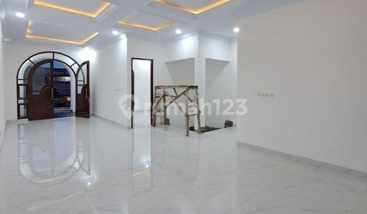 Rumah Mewah Dalam Komplek Elit Jalan Benda, Jagakarsa 5