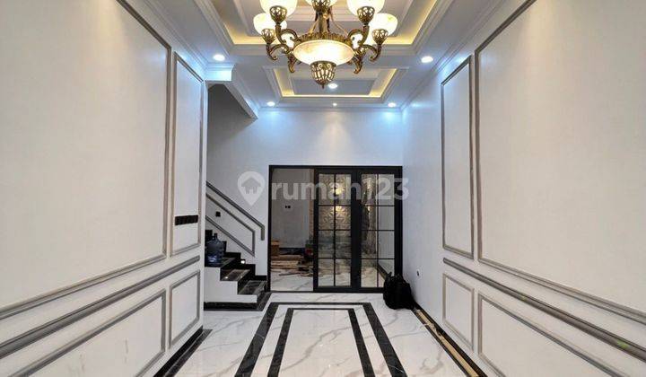 Rumah 2 Lantai Siap Huni Hadap Utara Dalam Townhouse Exclusive di Jagakarsa  6