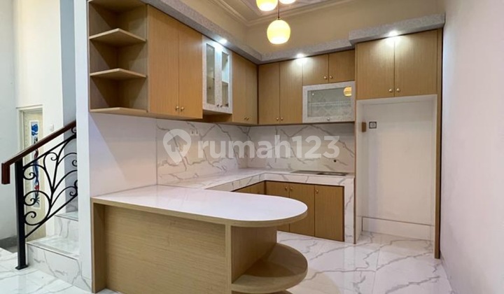 Rumah di jual Siap Huni dalam cluster di Jagakarsa  8