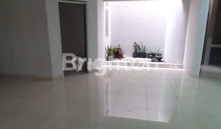 RUMAH JL. KENCANA MOLEK, PURI KENCANA, JAKARTA BARAT 2