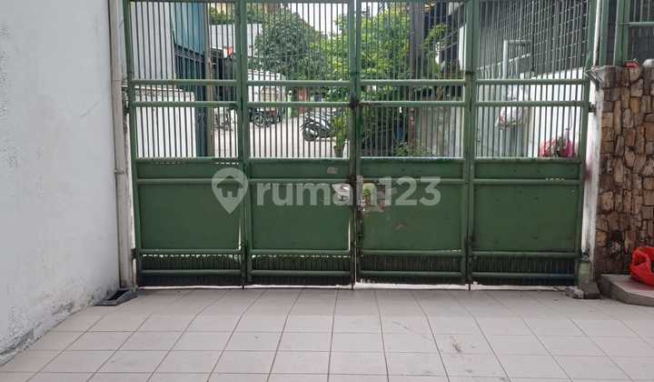 Rumah Perum Taman Ratu Indah, Jakarta Barat