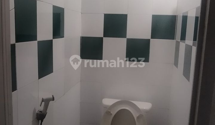 Below Krendang Jembatan Lima Market Value