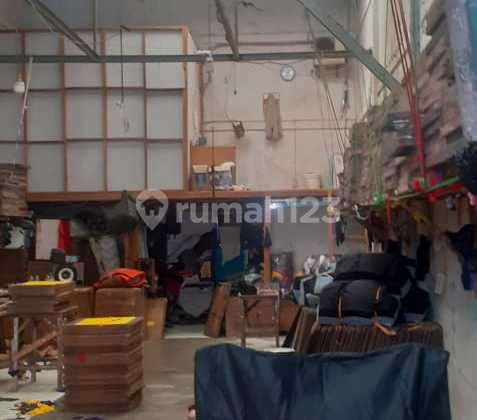 Gudang Jembatan Lima 7 X 22 Plong 2