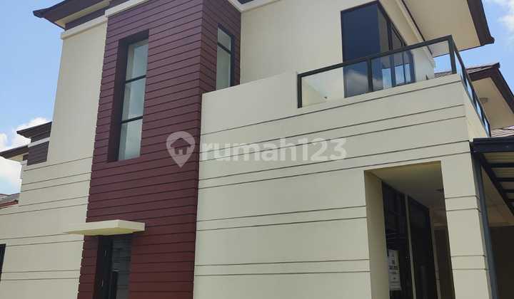 Lavon House 128 M2 Corner Brand New