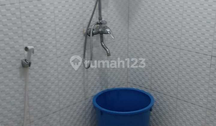 Di Bawah Njop Ruko Gandeng Kelapa Gading