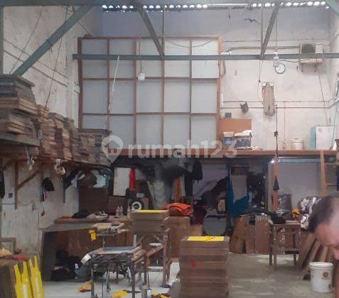 Gudang Jembatan Lima 7 X 22 Plong 1