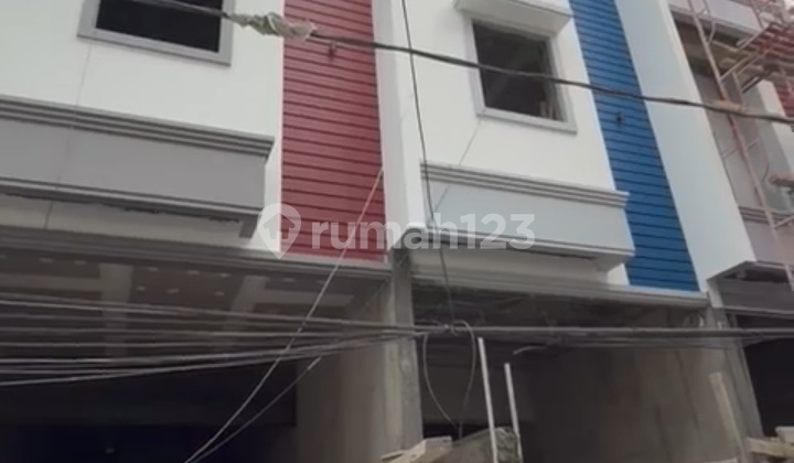 Rumah Brand New Jelambar Baru