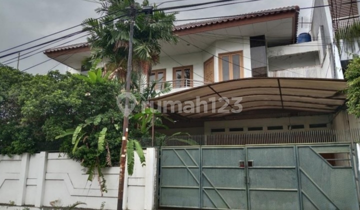 Rumah 2 Lt. Lokasi Area Kemanggisan. Perum Komplek Tosiga Karmel. Jakarta Barat. Lt.428m2. Shgb. Dijual Cepat Harga Menarik