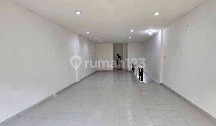 Boulevard Toll Shop House. Strategic Location. Near Rawa Buntu Train Station, Serpong, South Tangerang City, BSD. Boulevard Toll Shop House. Strategic Location. Near Rawa Buntu Train Station, Serpong, South Tangerang City, BSD.