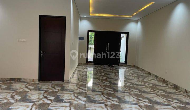 Dijual Rumah Mewah Kencana Loka 1