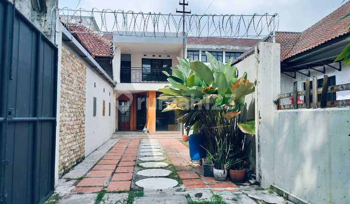 Strategic Business Space Suitable for Cafe Martadinata Riau Bandung