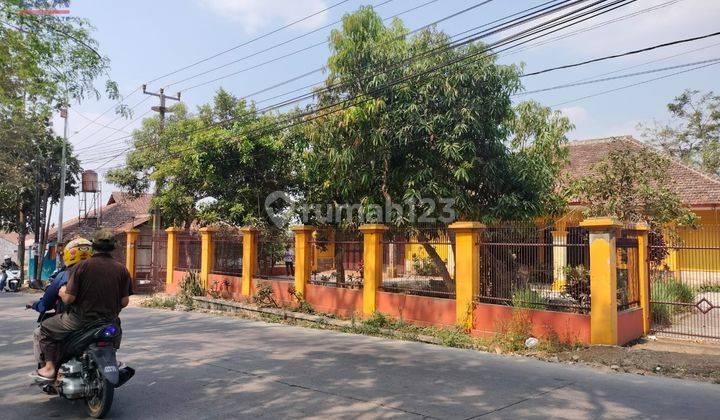 Rumah Luas Dengan Kolam Pemancingan Jalan Raya Pacet Ciparay 1