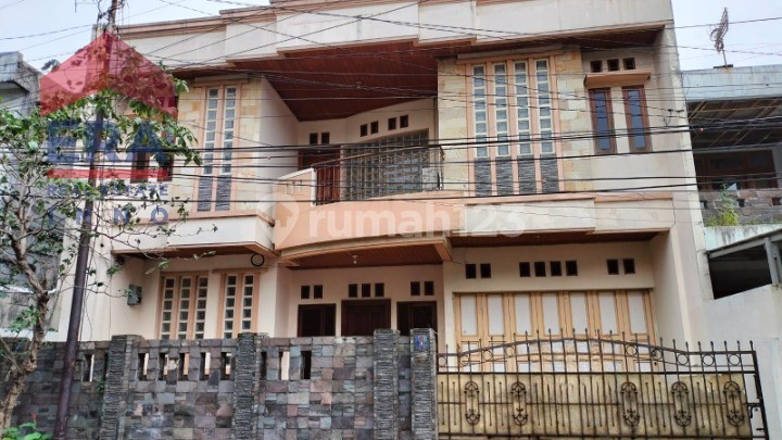 Rumah 2 Lantai Strategis Nilem Raya Buah Batu Bandung