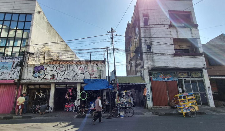 Bangunan hitung Tanah Strategis Mainroad Jalan Veteran Bandung 2