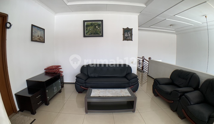Disewakan Villa Mewah Arum Karang Arum Kawasan Elite Setiabudi Bandung