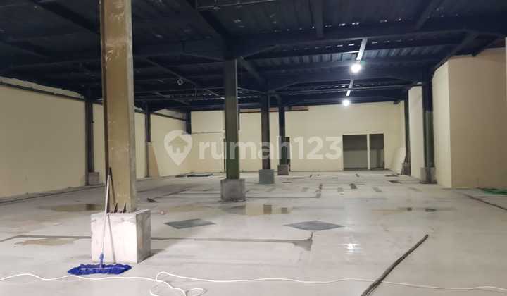 Ruko 2 Lantai Dijalan Utama. 2