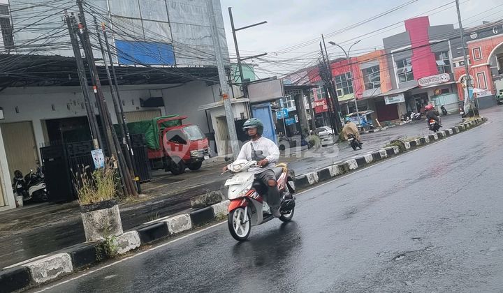 Rumah Pinggir Jalan Utama Cocok untuk Ruko, Hotel, Sekolah. 2