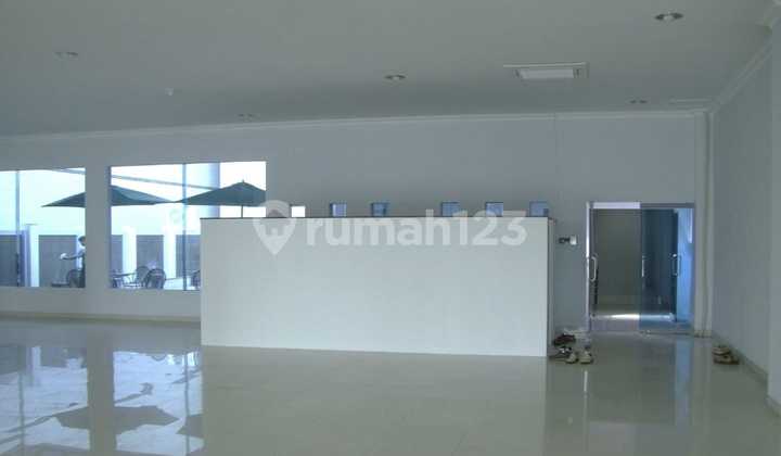 Ruang Usaha Siap Pakai di Jalan A.yani Semarang 2