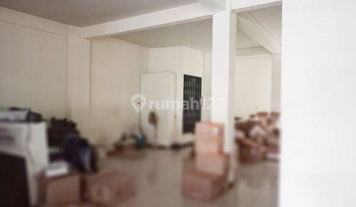 Ruko Bagus di Jalan Erlangga 3