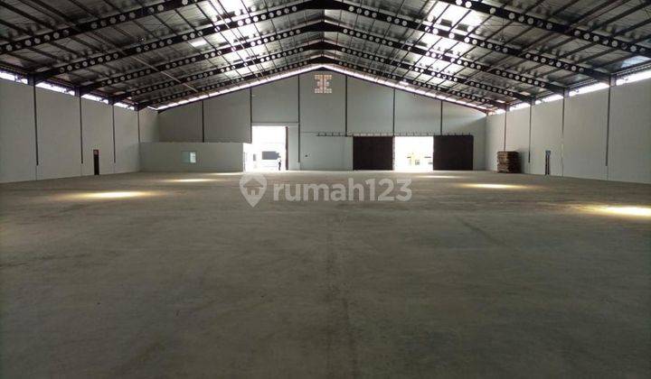 Gudang Siap Pakai di Terboyo Park 1