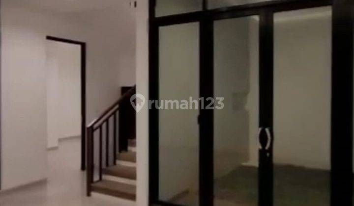 Rumah baru konsep smart home siap huni di Daerah Bsb 1